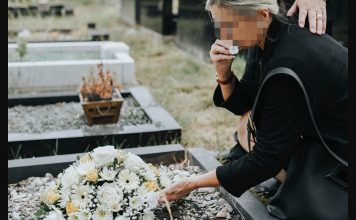 Dva meseca je na grobu muža viđala TUĐE cveće: Pomislila da je imao ljubavnicu, pa doživela još veći ŠOK!