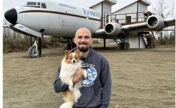 Bivši pilot avion pretvorio u kuću: Neverovatno je živeti u letelici, a kad čujete koliko od toga zarađuje šokiraćete se