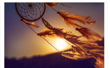 Šta znači kada sanjate pokojnika? Oni nikada ne dolaze u san bez razloga, a ovo je izuzetno loš znak