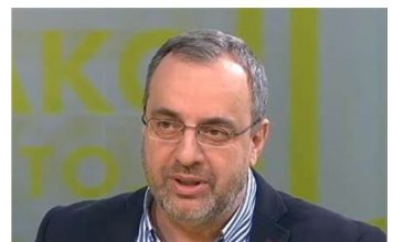 Ako roditelj uveče mora da uspavljuje dete, to nikako nije dobro: Dr Rajović oktiva da je to znak da mu fali važna stvar