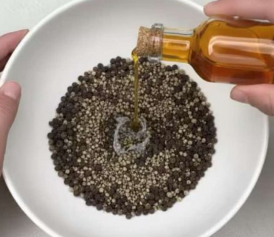 Natočite ocat u papar! OVO će vam spasiti dom