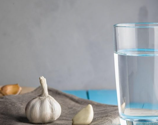 VODA OD BIJELOG LUKA KAO LIJEK