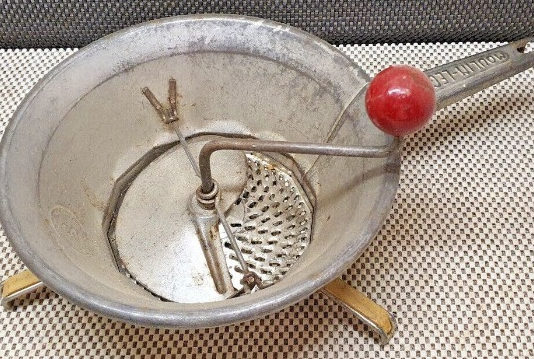 Nećete vjerovati što može stari kuhinjski alat moje bake – nije ono što mislite!