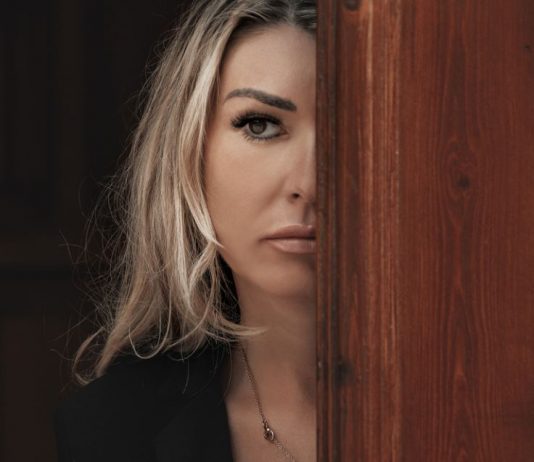 Iz osvete sam zavela muža najbolje prijateljice: U početku je sve bilo bajkovito, a onda je usledio lom – ono što mi je priredio nikad mu neću oprostti