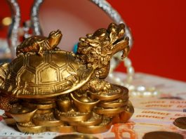 7 poklona koje ne smete da poklonite za Novu 2026.: Ako ovo uđe u kuću – donosi samo nereću