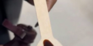 STRAVA I UŽAS Žena kupila popularni čokoladni sirup, a kada je otvorila bocu zgadio joj se život