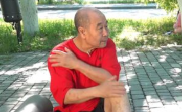 DREVNA KINESKA VEŽBA KOJA SE RADI SEDEĆI, A ČISTI TELO OD TOKSINA: Majstor Mu Jučun savetuje, ovo radite svaki dan!