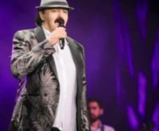 HARlS ĐŽIN0VIĆ STA0 NA LUDl KAMEN!!!! EV0 K0JA P0ZNATA PJEVAČlCA osvojila njegovo srce!!SLlJEDI VELlKI Š0K!!!