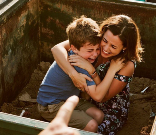 Život iz smeća: Priča o odbacivanju, preživljavanju i ponovnom rađanju