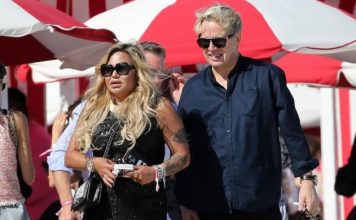 SLAVNI PEVAČ OŽENIO DUPLO MLAĐU, SAD ONA DELI IMOVINU S MUŠKOM PR0STITTUK*M: Nisam htela da se opet udam, to je greška