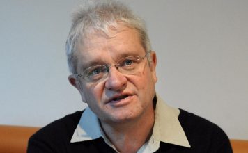 SA 57 GODINA SAZNAO DA MU JE SESTRA USTVARI BILA MAJKA! Životna drama Nobelovca: Novi šok je usledio kada je OTKRIO KO MU JE OTAC