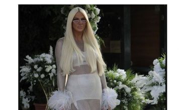 Ovo je omiljeni parfem pjevačice Jelene Karleuše! SAMO SE NJEMU VRAĆA a koriste ga samo jake žene! Svi ce se okretati za vama!