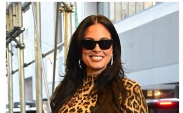 Kažu da je njeno telo čisto savršenstvo, a salo kipi na sve strane: Na visini od 177cm, niko bolje ne nosi 95kg od nje