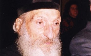 “Ja sam sedeo u prvoj klupi. Sa desne mi je bio musliman, a s leve Hrvat, živeli smo kao braća” Ovako ih je život spojio