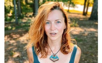 Imala sam 3 godine kad su me lepo obukli, očešljali i udali za starog dedu: Iza tog luksuza se krio mrak i pijane orgije