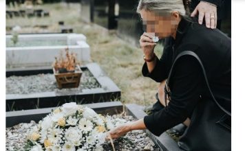 Dva meseca je na grobu muža viđala TUĐE cveće: Pomislila da je imao ljubavnicu, pa doživela još veći ŠOK