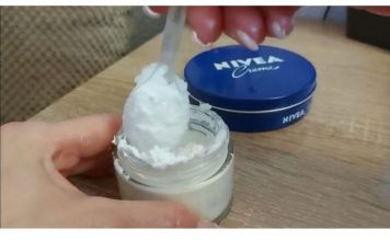 Vaša koža izgleda dva desetljeća mlađe! Koristite ovo svaku večer i bit ćete zadivljeni rezultatima!