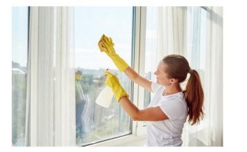 Moja komšinica pere prozore samo jednom u šest mjeseci i na njima nema ni mrlje: OVO je njen trik!