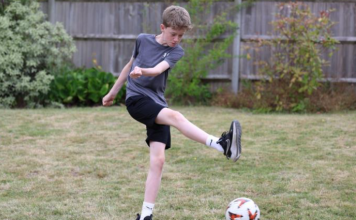 Sašu (11) je majka ispratila na trening, a onda mu se izgubio svaki trag: 22 godine kasnije u njegovim patikama pronašla je poruku