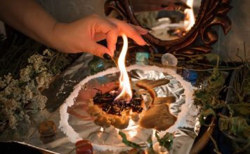 Stručnjak za tarot upozorava: “Ako prepoznate ovih 5 znakova kod sebe, bačena vam je kletva”