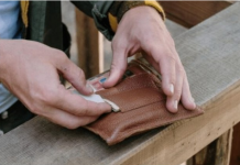 0V0 danas 0BAVEZN0 ubacite u novčanik i imat ćete „PARA KA0 SLAME!”