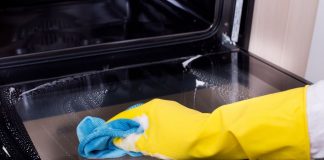 Stručnjaci otkrili koliko često treba da se čisti rerna: Niste ni svesni opasnih posledica pečenja hrane u prljavoj rerni