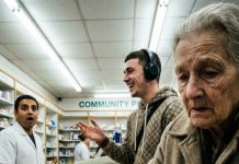 Baka je u apoteci brojala metalni novac za lek, a bogati klinac iza nje se smejao: ‘Požuri baba, ako nemaš za lekove, idi umri!’. Apotekarka je tada zaključala vrata i otkrila tajnu koju je krila 20 godina.