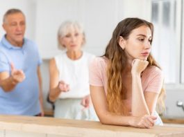 Pet razloga zašto odrasla djeca prekidaju veze sa svojim roditeljima, prema studijama
