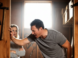 Prisilio sam suprugu da provede noć u skladištu samo zato što je odgovorila mojoj majci — Ali ono što sam vidio kada sam sljedećeg jutra otvorio vrata ostavilo me je smrznutog na mjestu