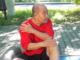 DREVNA KINESKA VEŽBA KOJA SE RADI SEDEĆI, A ČISTI TELO OD TOKSINA: Majstor Mu Jučun savetuje, ovo radite svaki dan!