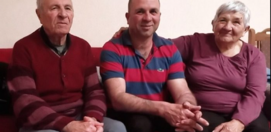 Mlađan je umotan u bolnički čaršav kao beba predat ženi koja ga je odgajila: Pravi roditelji živeli su 18 km od njega, a onda je saznao bolnu istinu