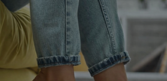 Šta znači ako osoba stalno ‘CUPKA’ nogom, prema psihologiji?