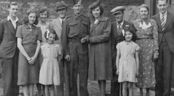 Slika sa srpske svadbe stara 100 godina otkriva istinu od koje nas hvata mučnina: Vidite li vi jeziv detalj? (FOTO)