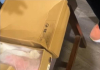 Žena naručila papuče preko Temu-a, kada su joj stigle, umelo nije doživela šlog! Prevrnula se na glavu kada je…