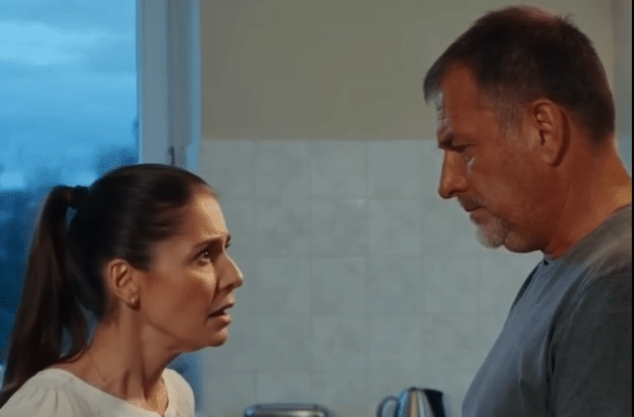 “Nemoj sad praviti scenu, morao sam pomoći”, rekao mi je muž dok sam stajala u kuhinji i držala telefon u ruci kao da me opekao.”