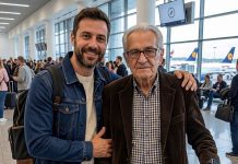 Na aerodromu sam pomogao jednom starijem čoveku — nekoliko minuta kasnije uzeo je moj telefon i pozvao policiju.