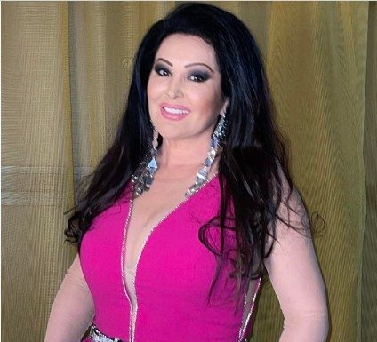 Dragana više neće biti sama, on D0LAZl u dvorac Ebenfur:MLAD I POZNAT PJEVAČ svi ga znate: sin joj može biti sram je biIo, zbog njega se i razvela pa okriviIa Tonija!