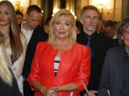 Suzana Mančić ljubi uglednog Grka već 25 godina: A iznenadiće vas kakvu titulu ima, čime se bavi i koliko zarađuje godišnje