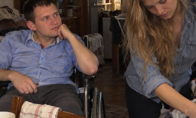 😱💔 Tri mjeseca nakon našeg vjenčanja, moj je suprug postao invalid. Svi su mi govorili da ga napustim i započnem novi život. Zato sam donijela odluku koja je šokirala cijelu našu obitelj.