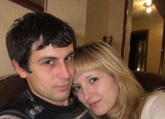 😱💔 Moja baka poklonila je mojoj kćeri stari ogrlicu za rođendan… a moja je majka problijedjela čim ju je ugledala! 😨 Tada mi je otkrila najstrašniju tajnu naše obitelji: moj je djed zlostavljao moju majku kada je imala samo 15 godina… a moja je baka sve znala od samog početka. 💔