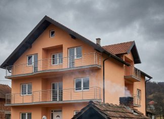 Sin mu je iz Nemačke slao hiljade evra da naprave vilu u selu. Starac je umro u maloj letnjoj kuhinji, željan sina, a ne fasade