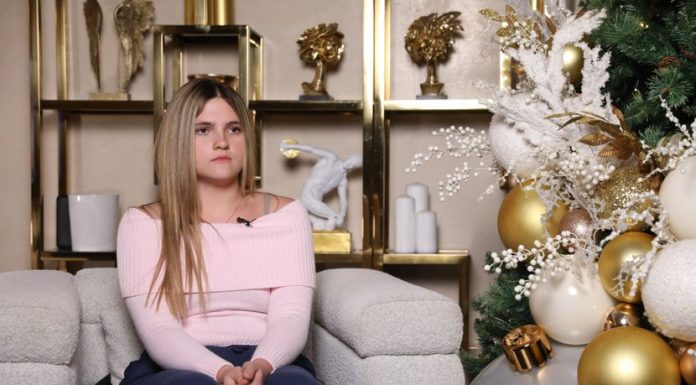 Ne skrivaju više ljubav Nika otkrila s kim je u vezi! Da nije prestar za tebe? Duško i Jelena poludili kad su vidjeli ko je u pitanju, ODLUČILA DA SE UDA ZA BIZNISMENA